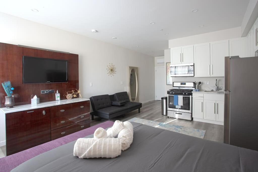 Luxurious Furnished Studio W Full Kitchen In Sd San Diego Zewnętrze zdjęcie