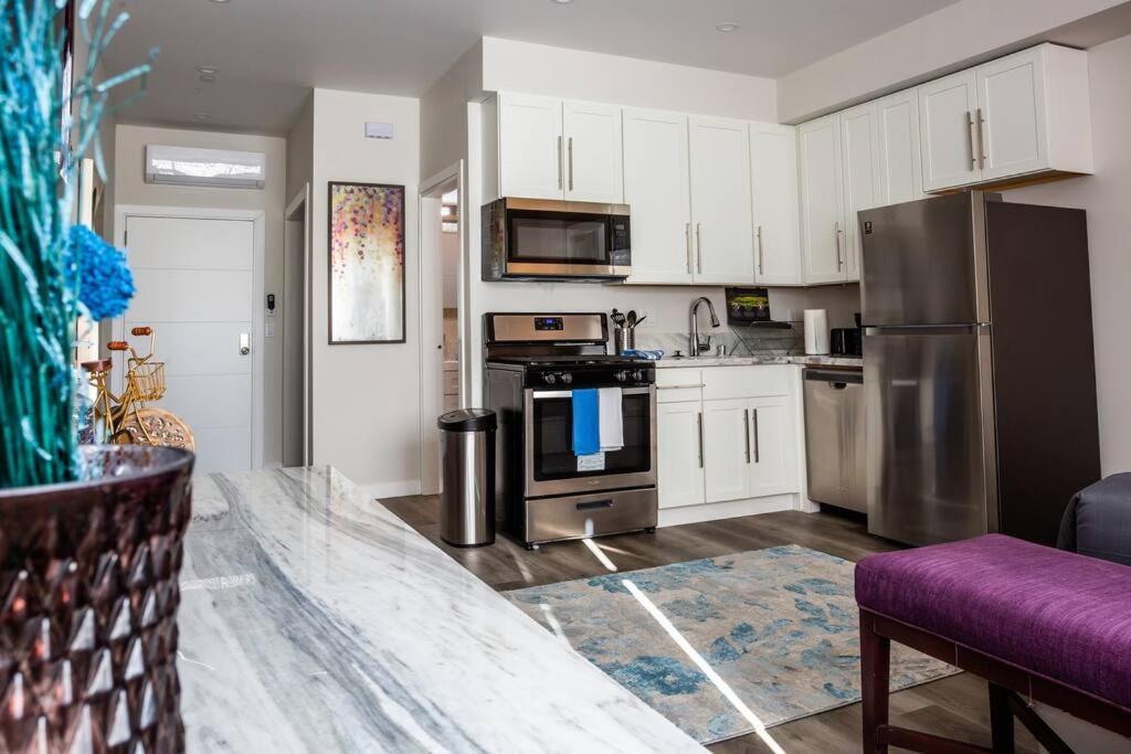 Luxurious Furnished Studio W Full Kitchen In Sd San Diego Zewnętrze zdjęcie
