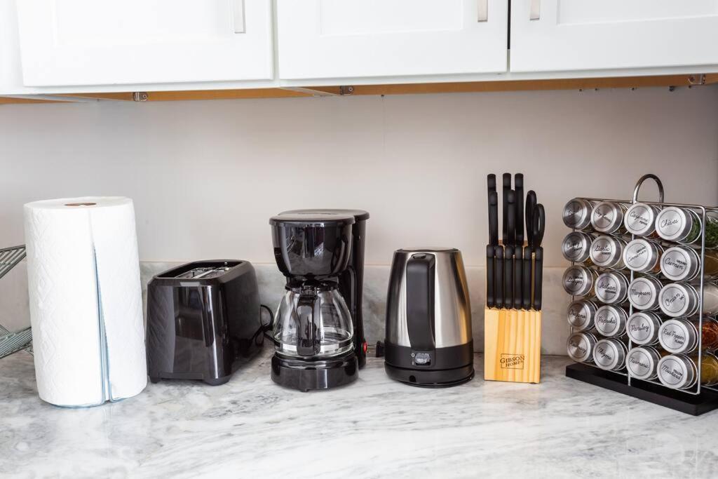 Luxurious Furnished Studio W Full Kitchen In Sd San Diego Zewnętrze zdjęcie